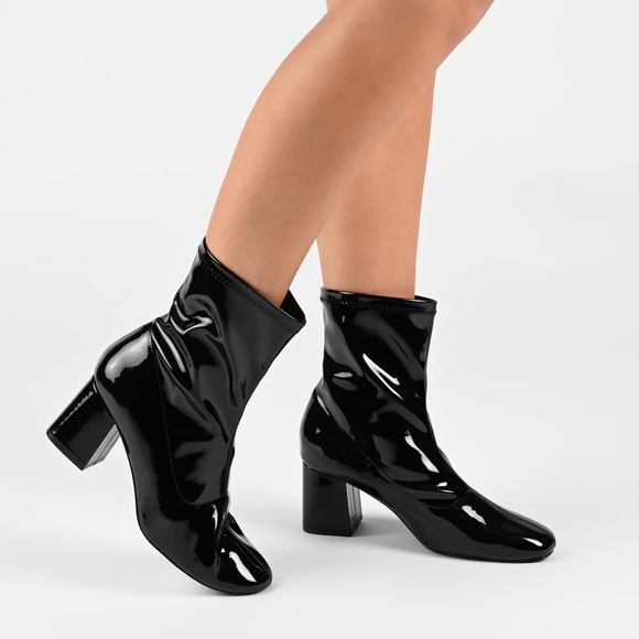 Therapy Hoxton Black Glossy Heeled Ankle Boots - Picture 3 of 7